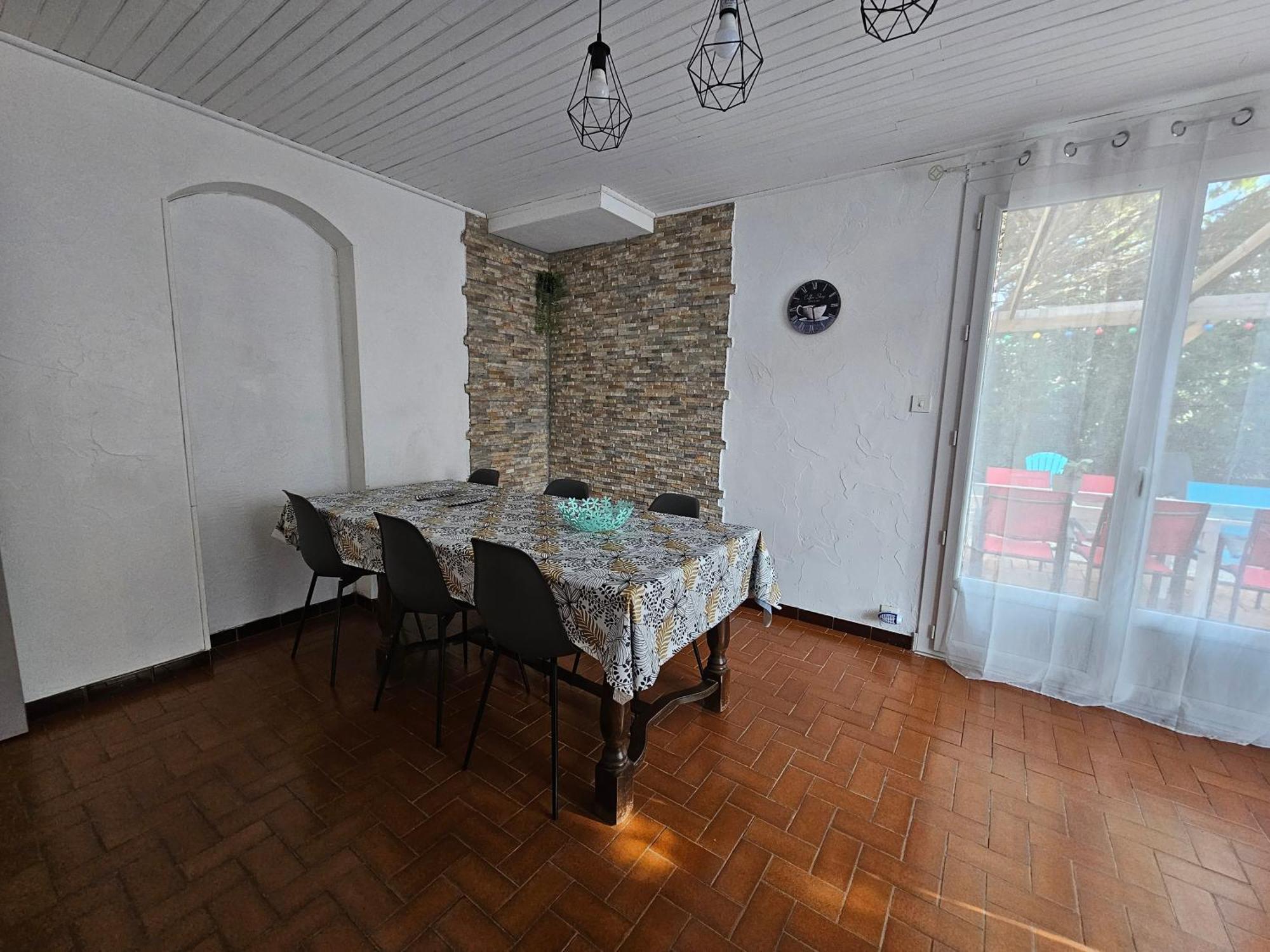 Location Saisonniere Apartment Coursan Екстериор снимка