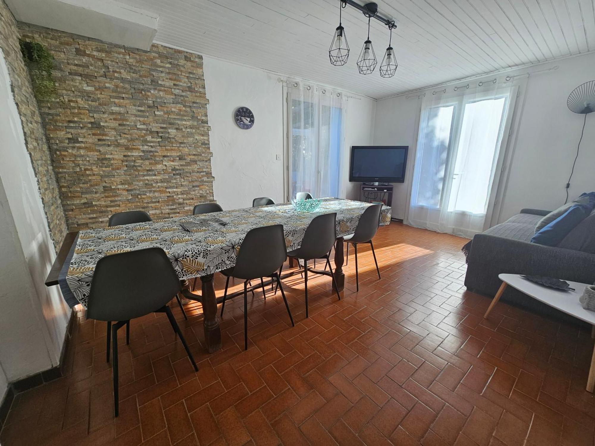 Location Saisonniere Apartment Coursan Екстериор снимка